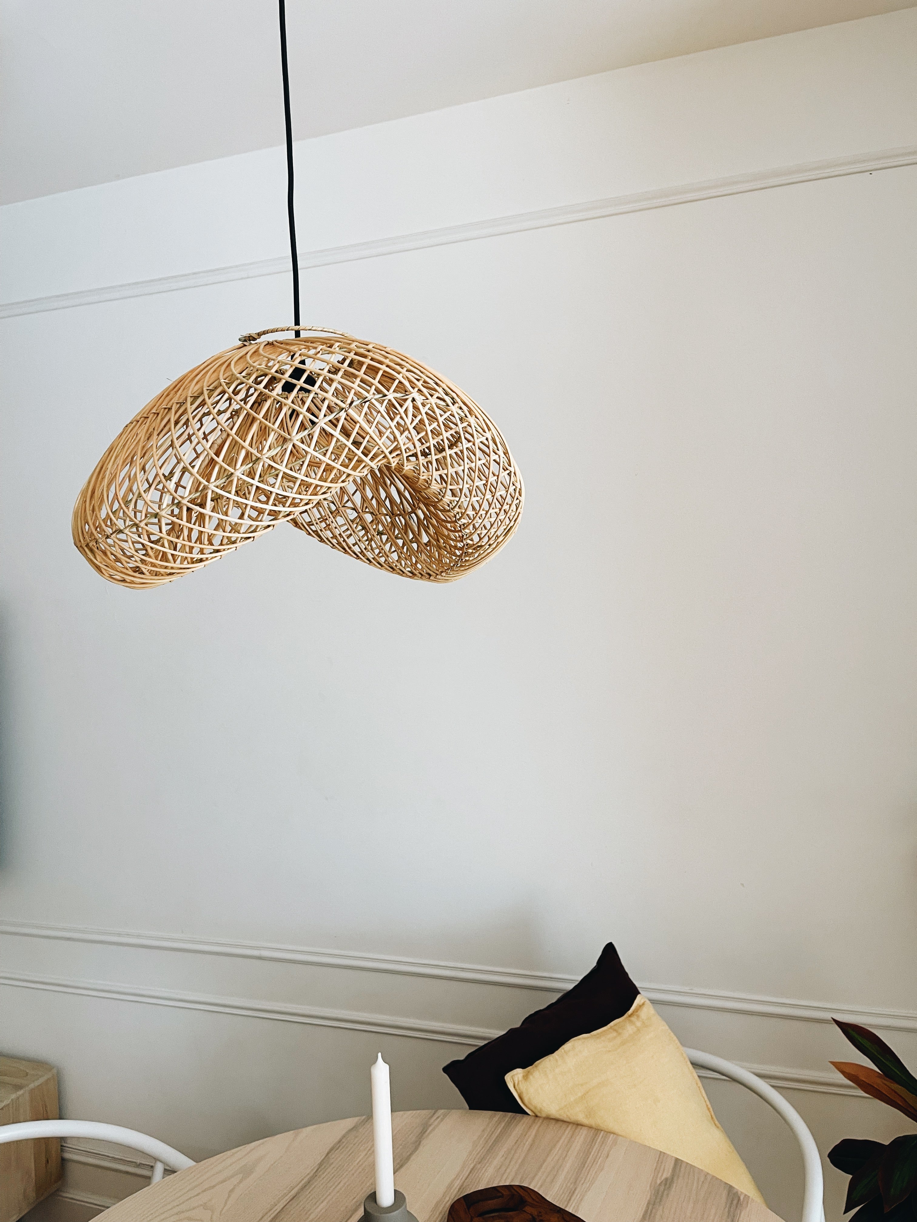 Abajur em Rattan Tutuala