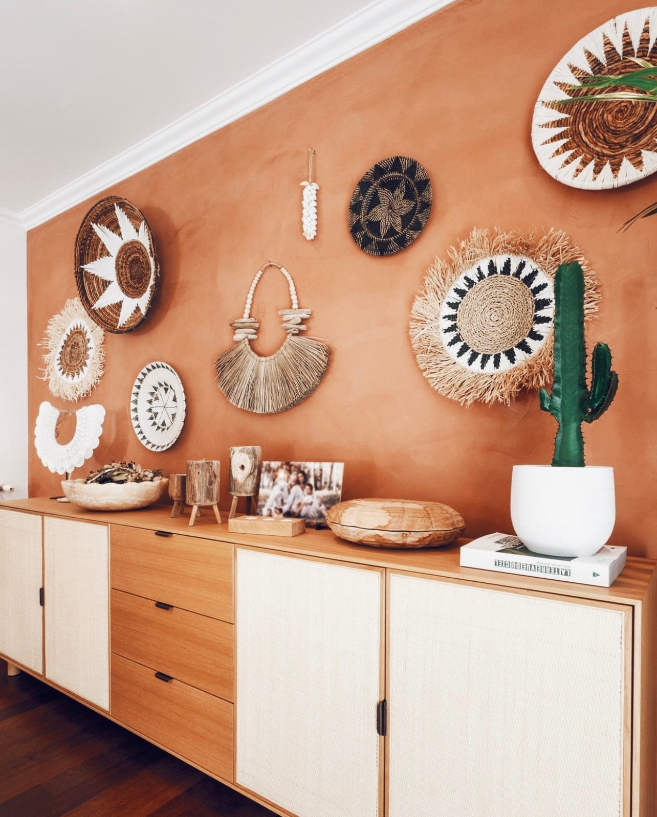 Prato de Parede Lombok Preto