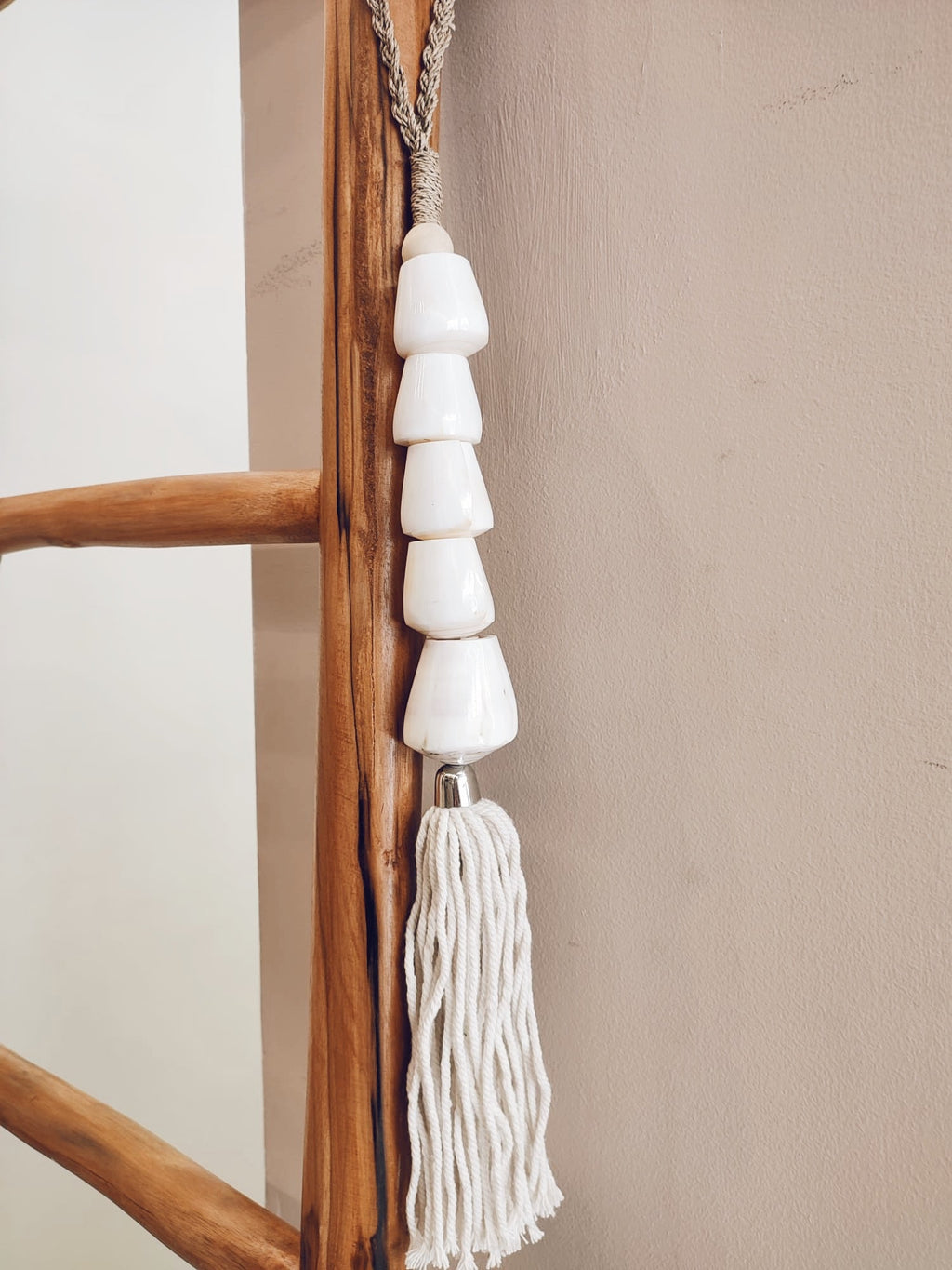 Acessório Decorativo com Conchas Caicoli