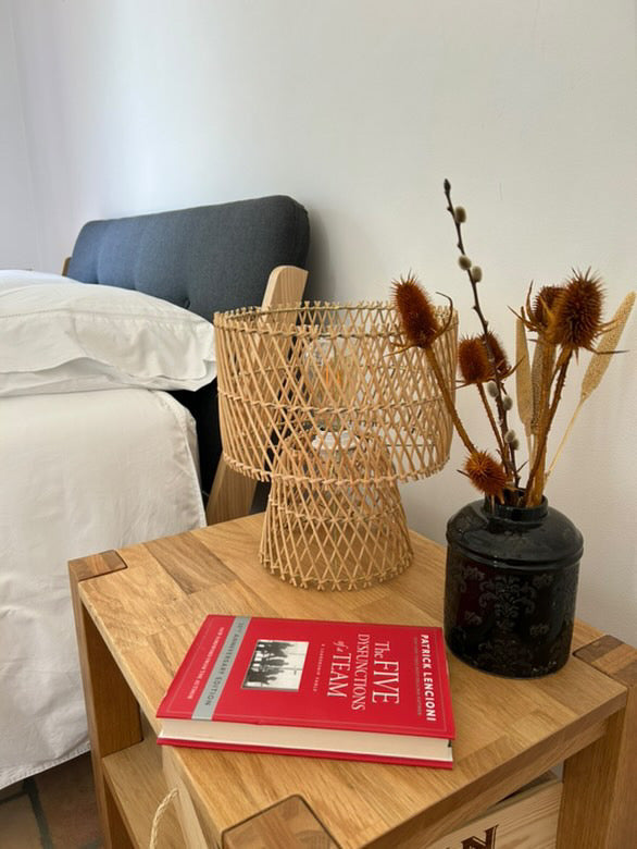 Ainaro Table Lamp