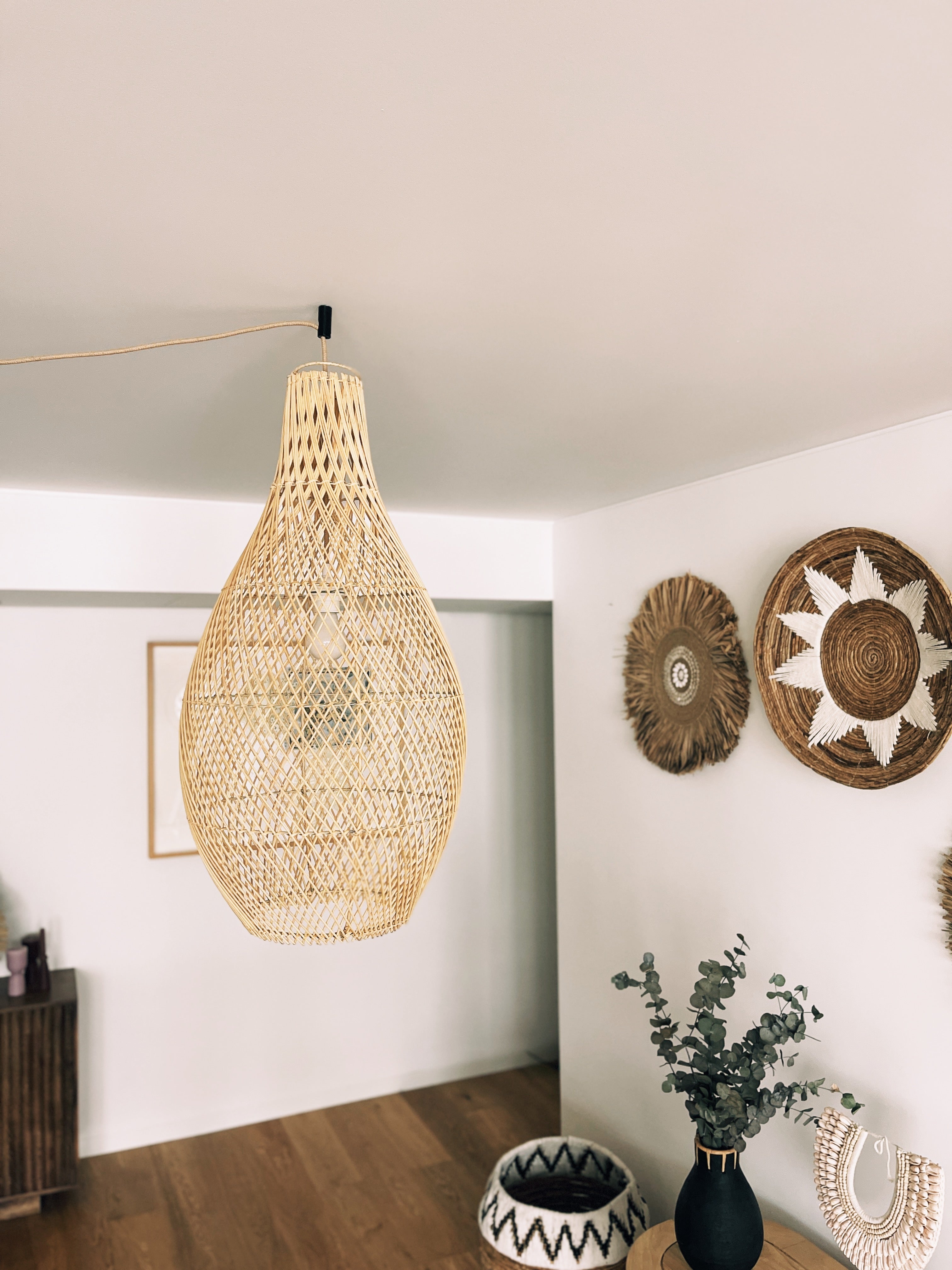 Abajur em Rattan Berau