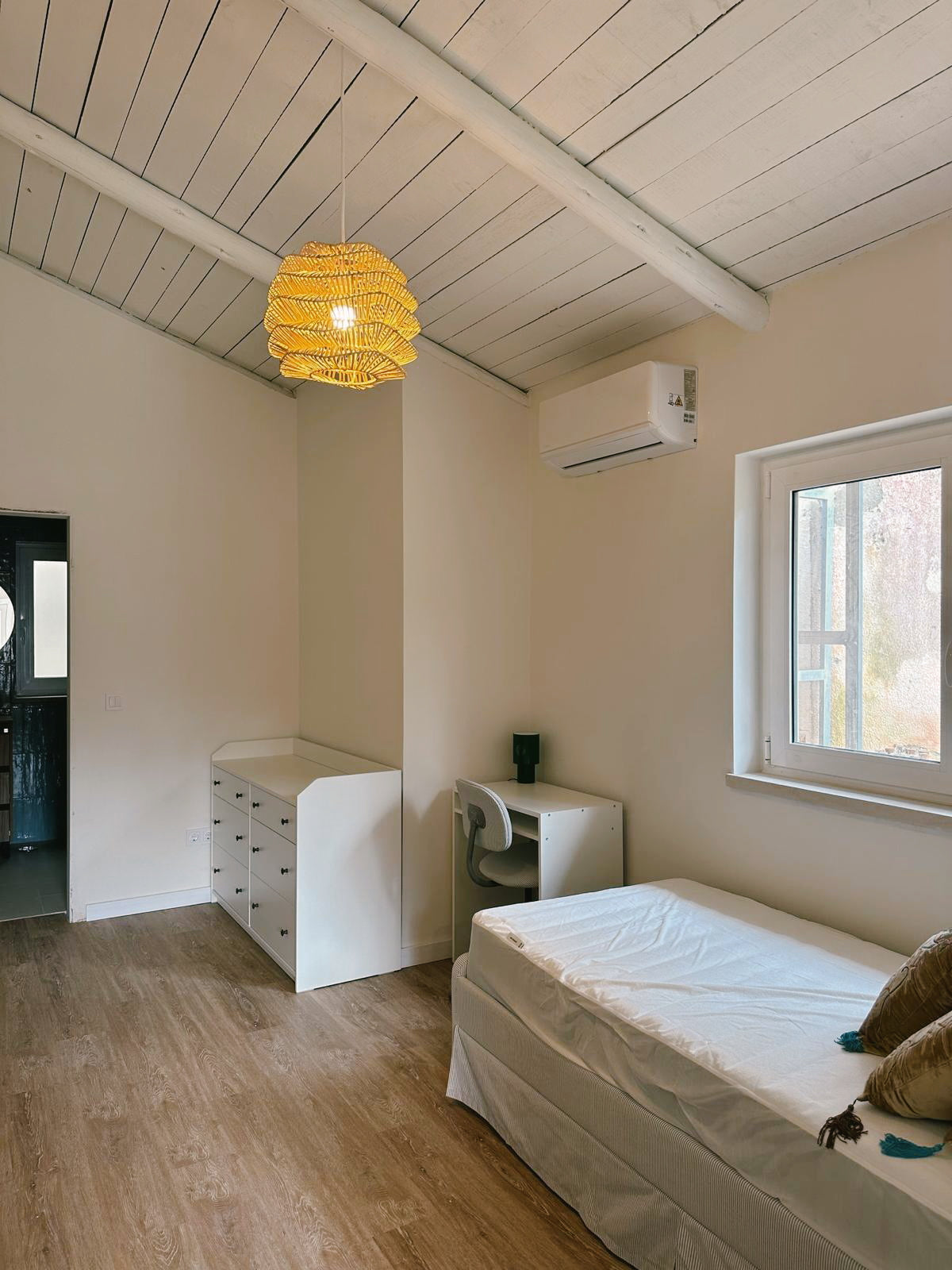 Abajur em Rattan Akrema