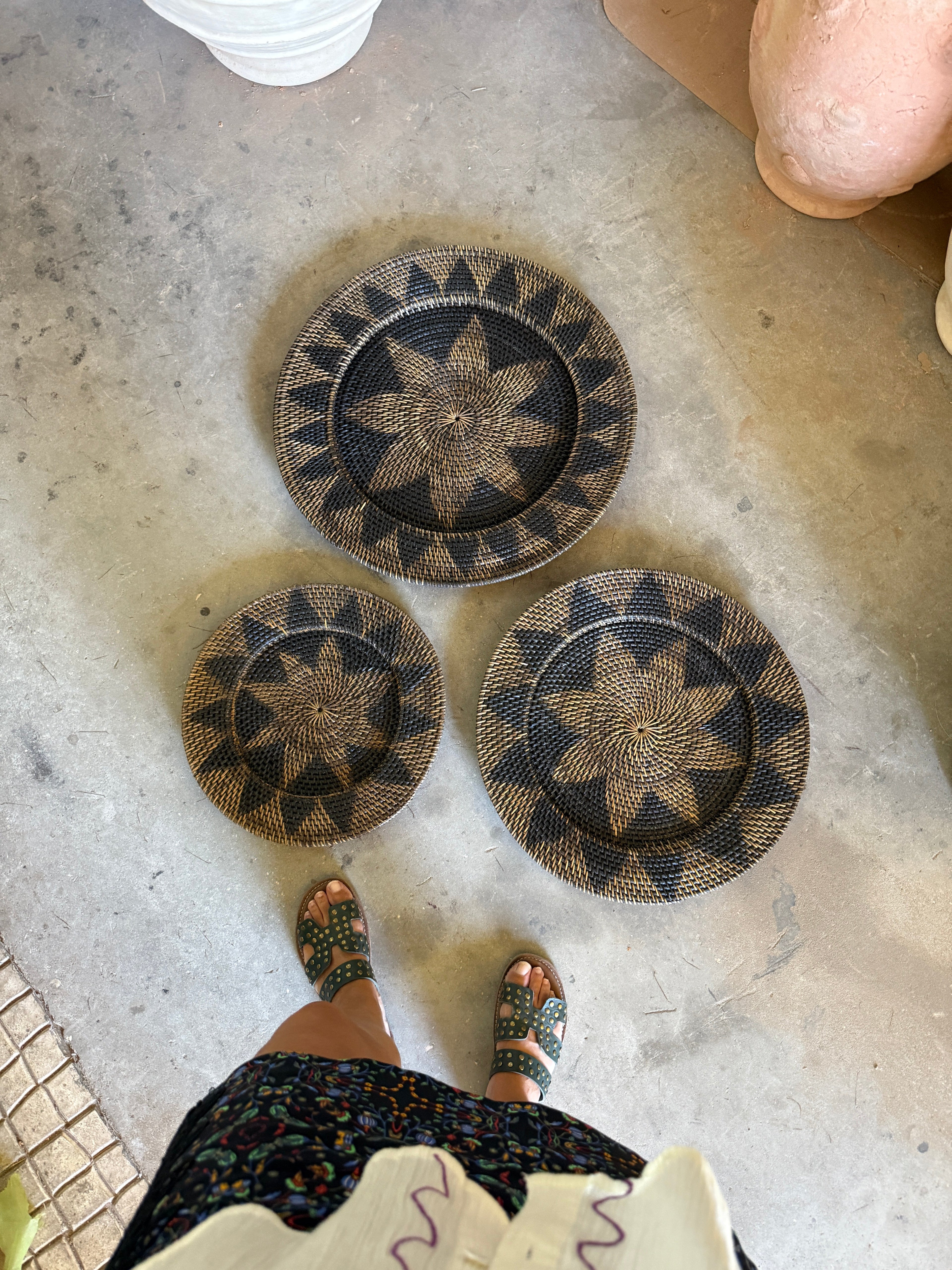 Prato de Parede Lombok Preto