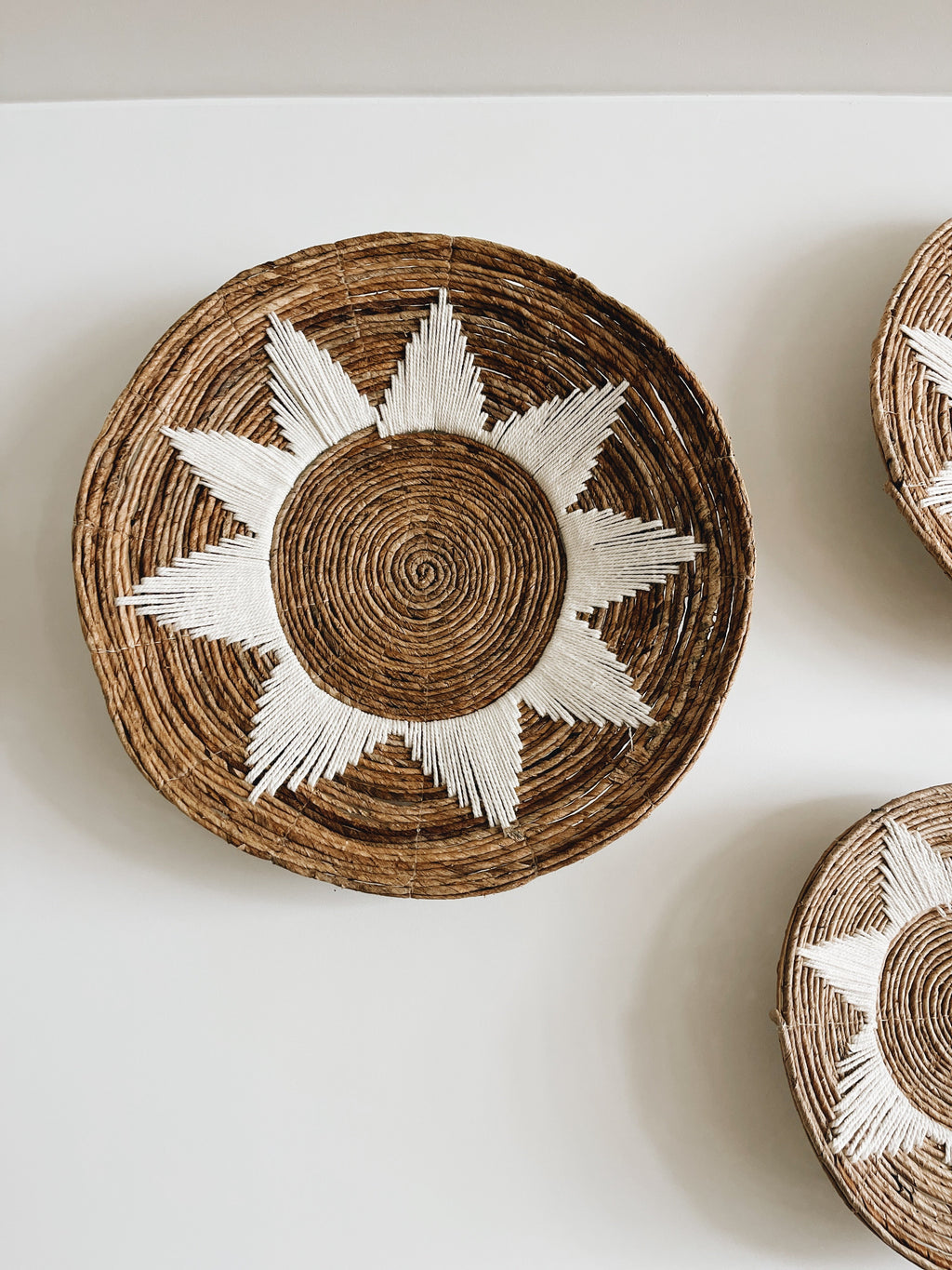 Pandawa Natural Wall Plate