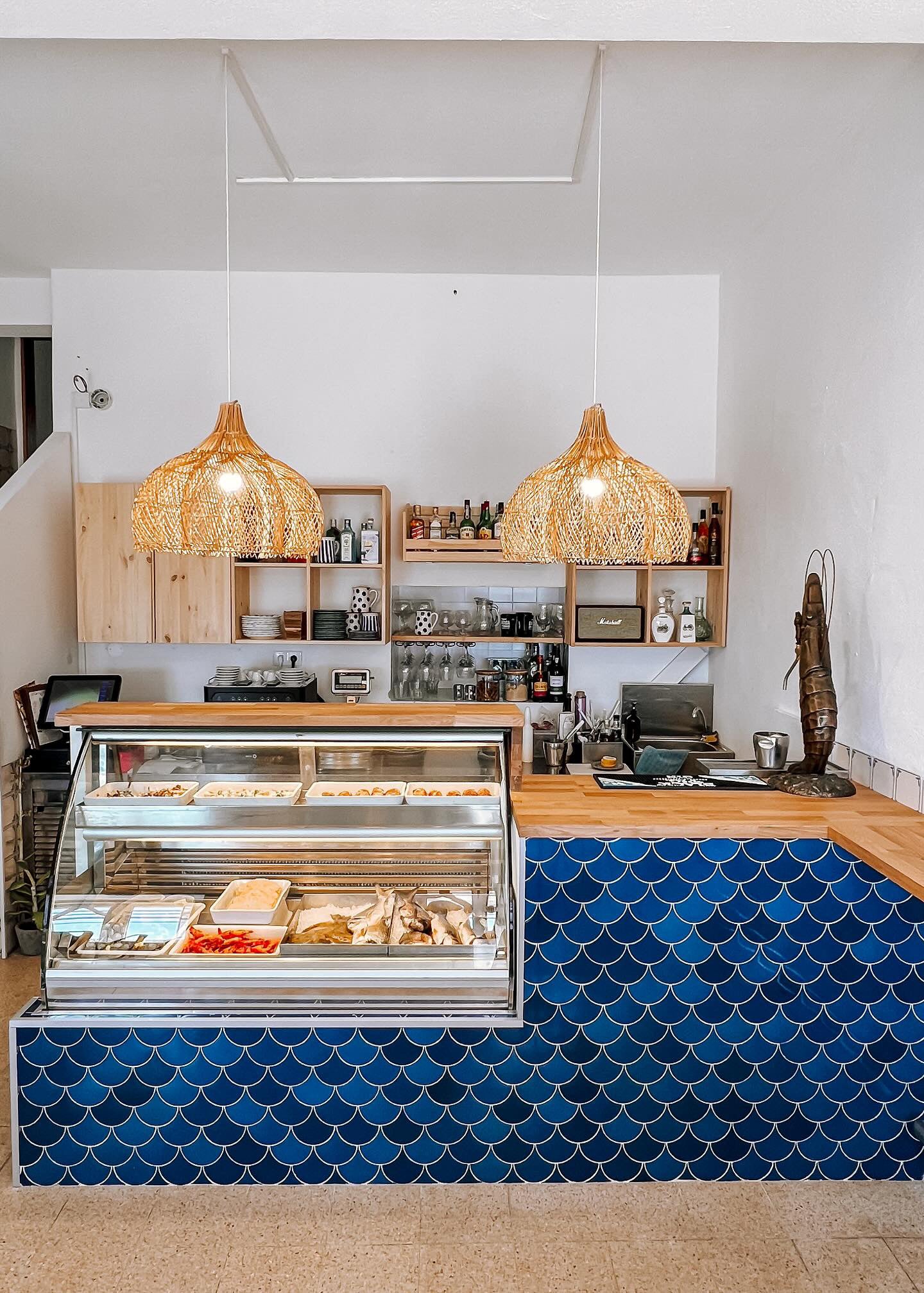 Abajur em Rattan Gleno