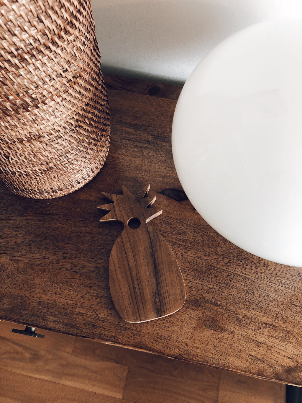 Pineapple wood board