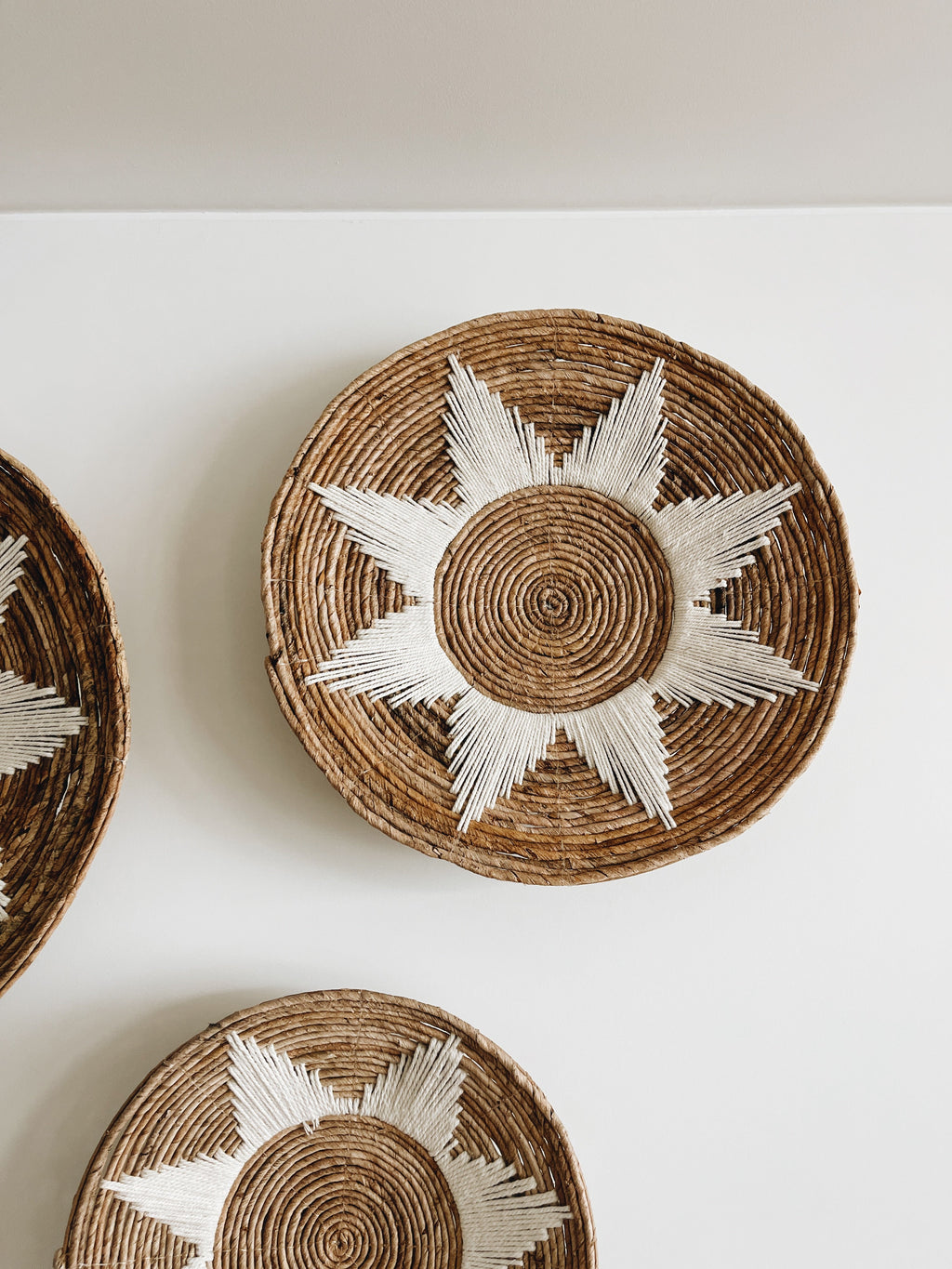 Pandawa Natural Wall Plate