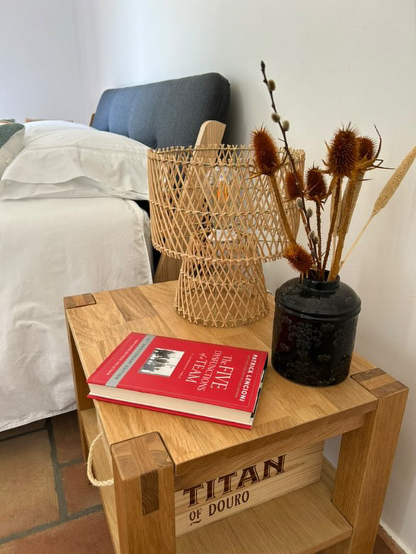 Ainaro Table Lamp