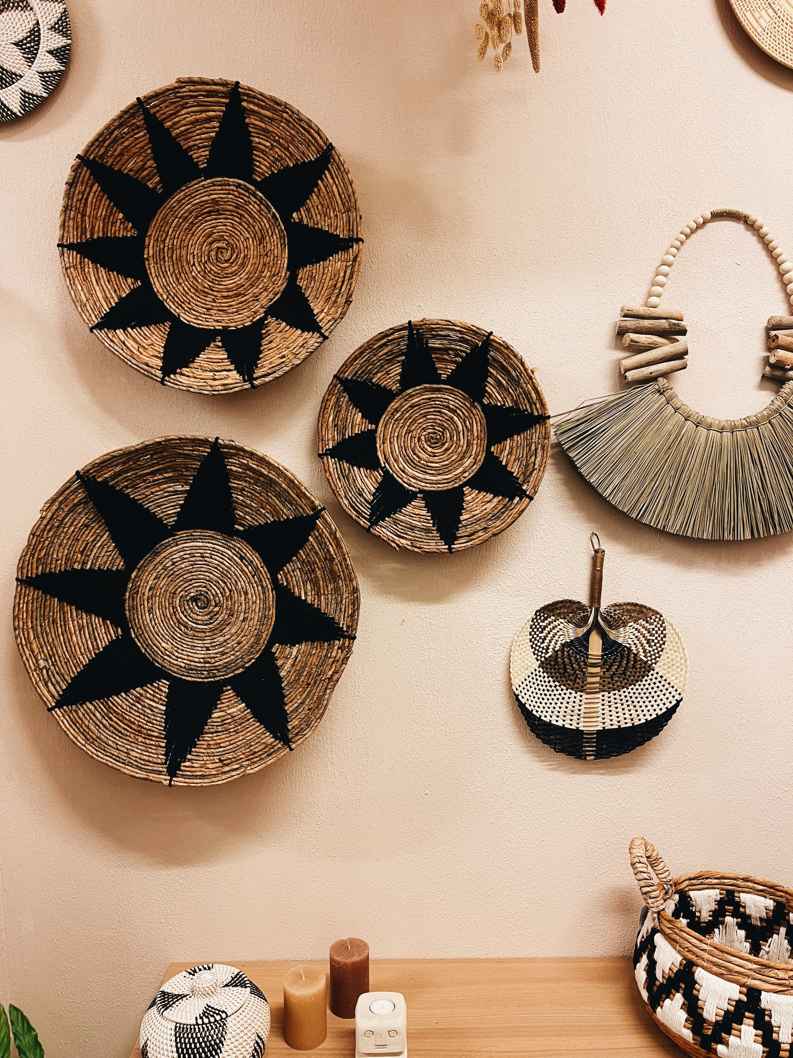 Prato de Parede Pandawa Black Sun