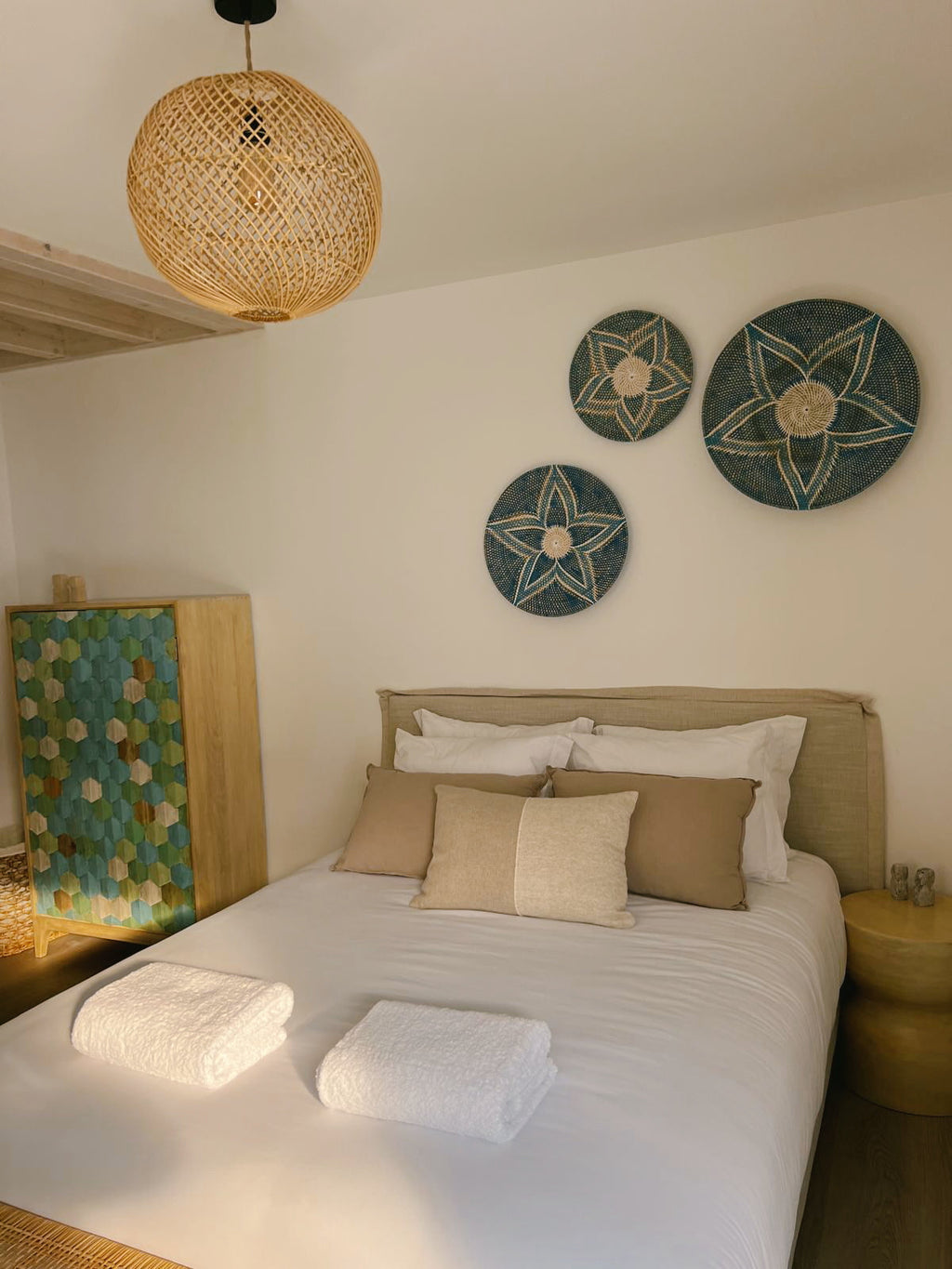 Prato de Parede Lombok Azul