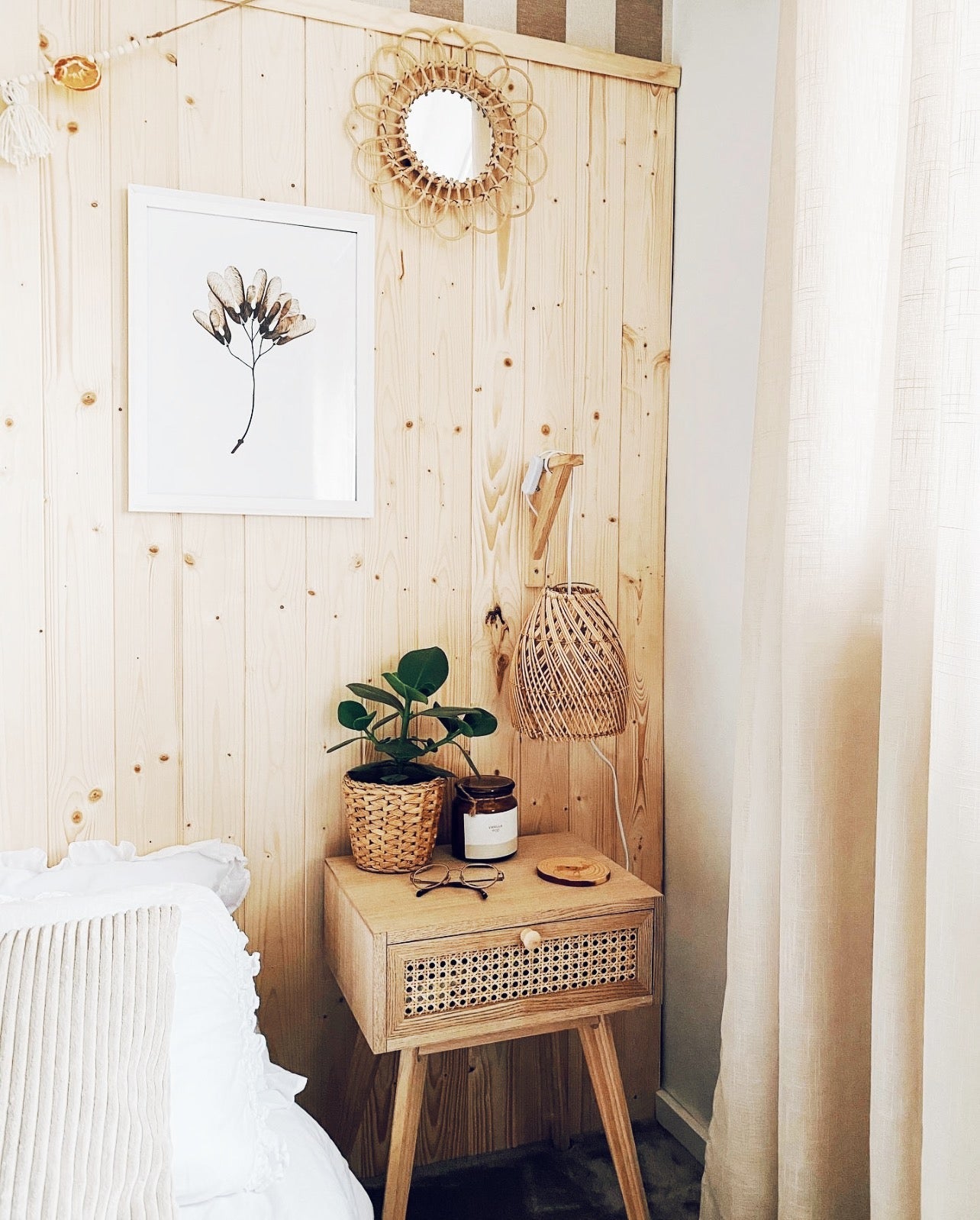 Abajur em Rattan Ayana Cross