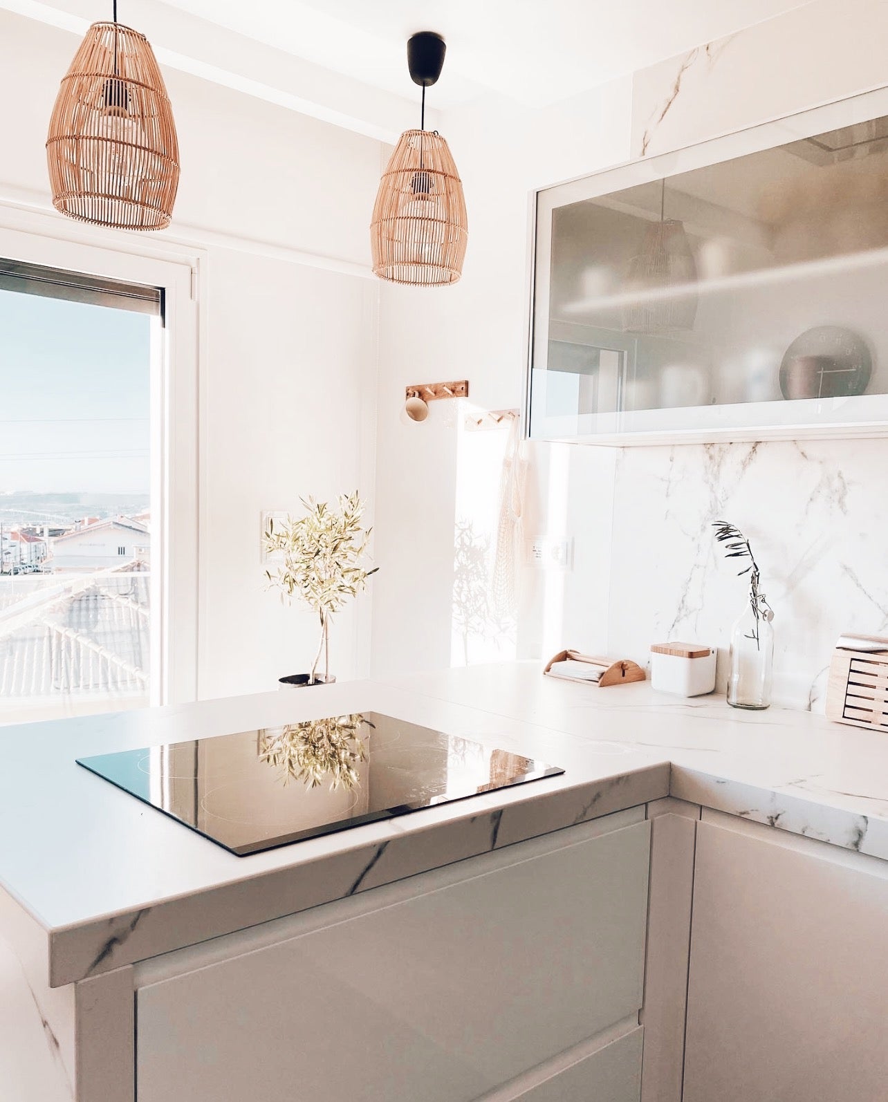 Abajur em Rattan Ayana