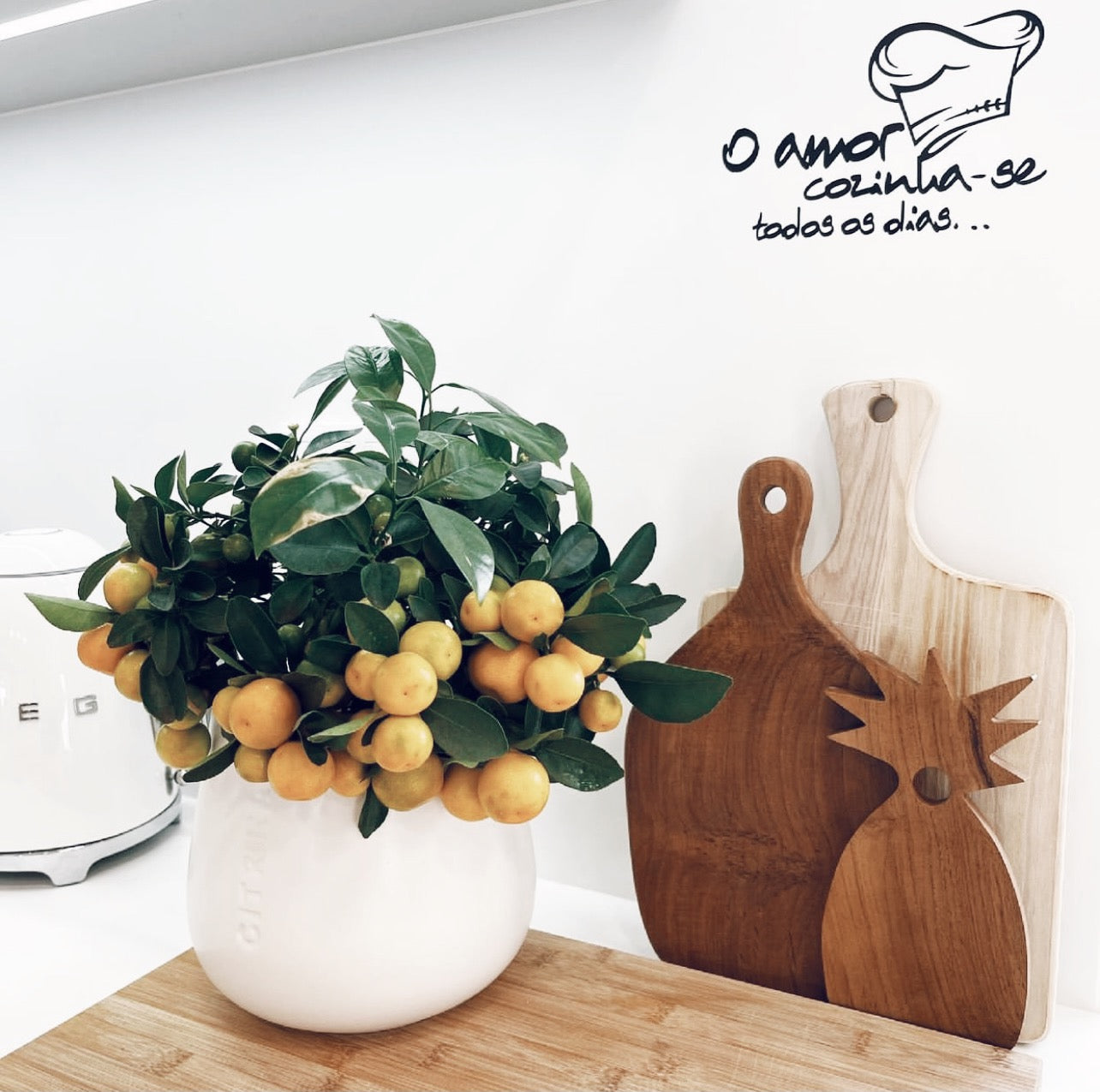 Pineapple wood board