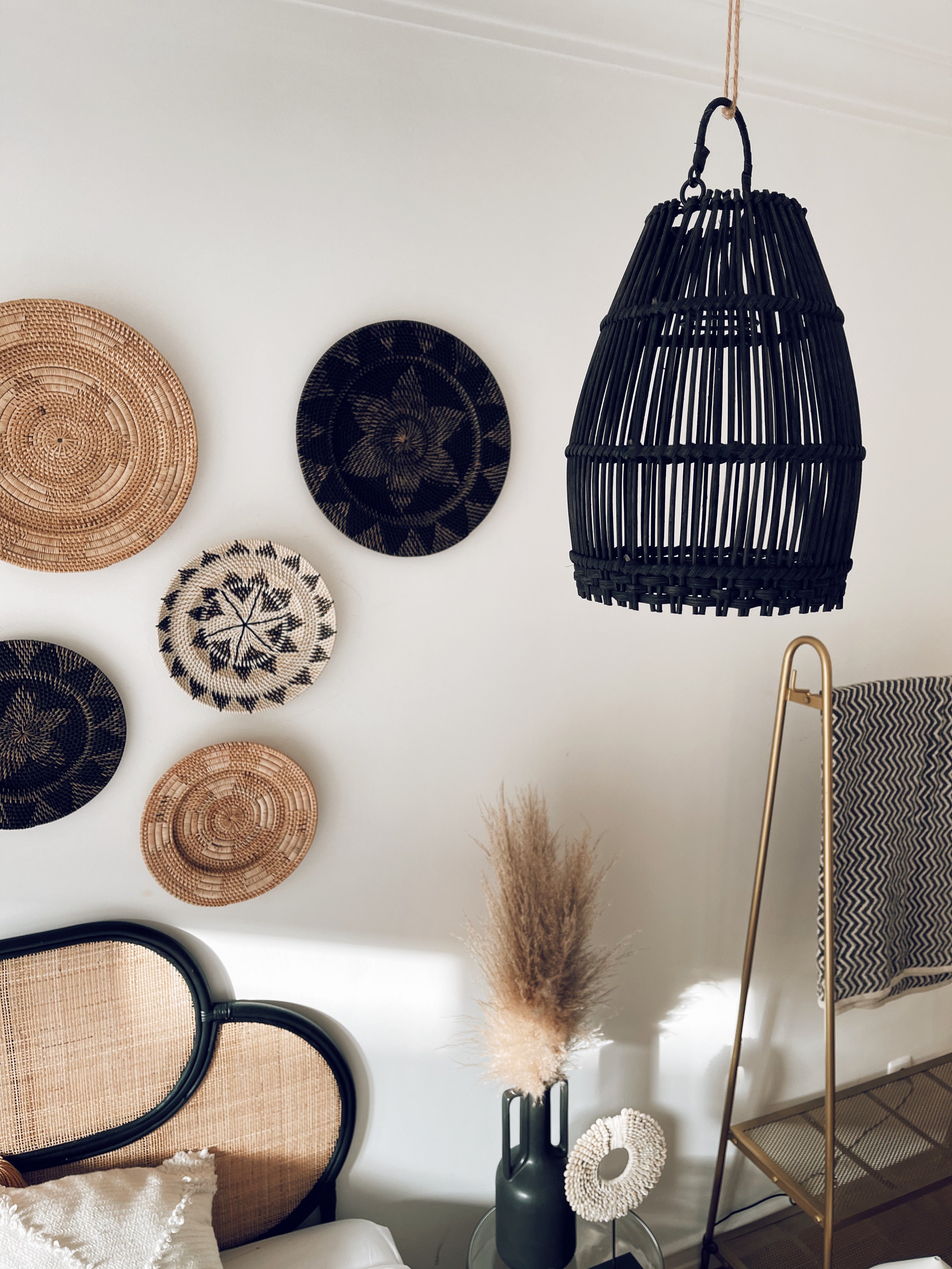 Abajur em Rattan Ayana Preto