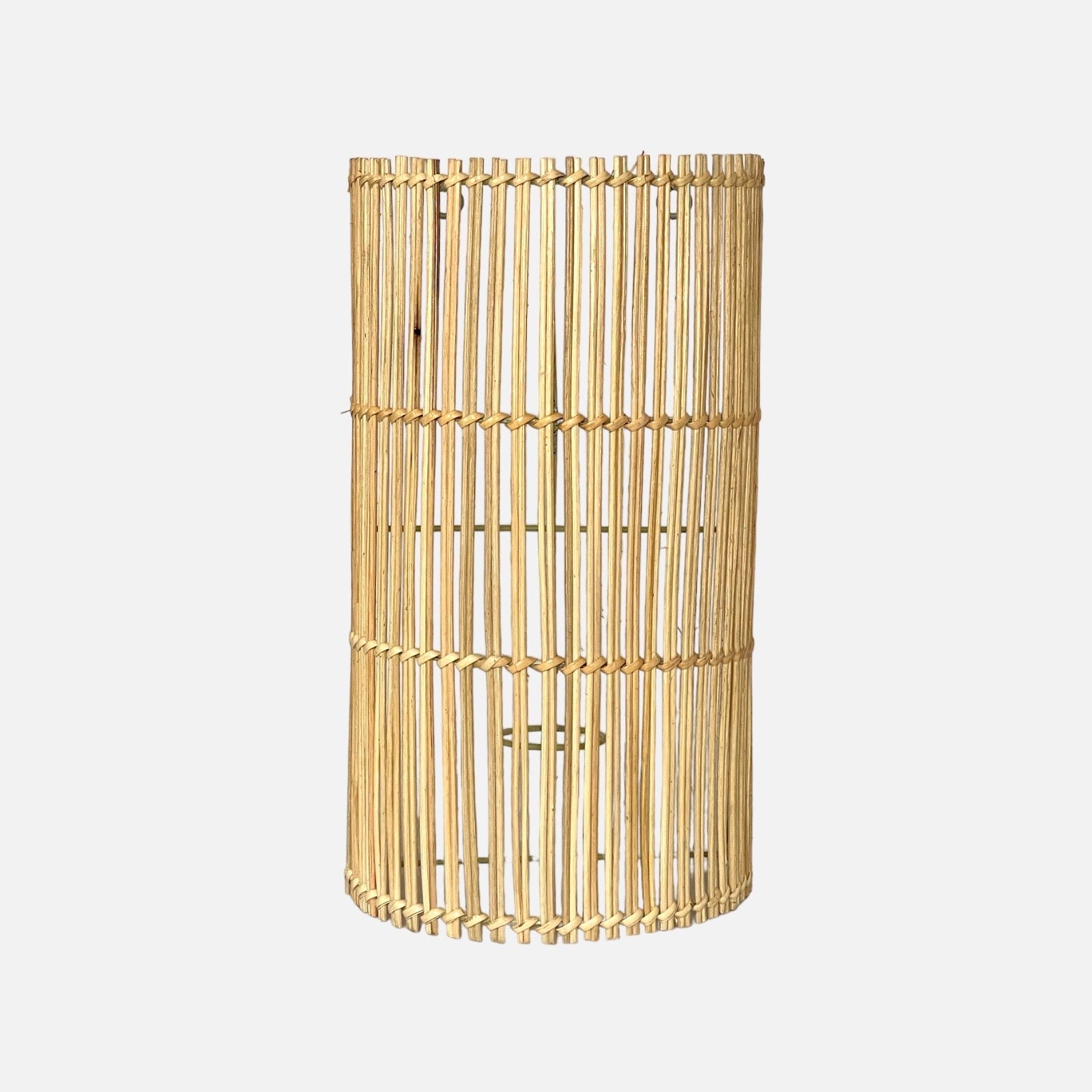 Aplique de Parede em Rattan Mehara