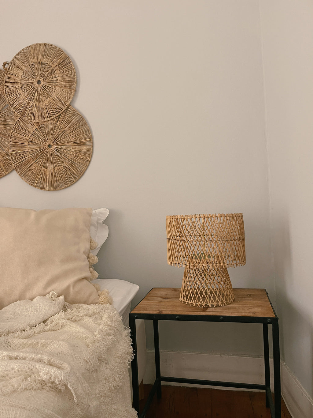 Ainaro Table Lamp