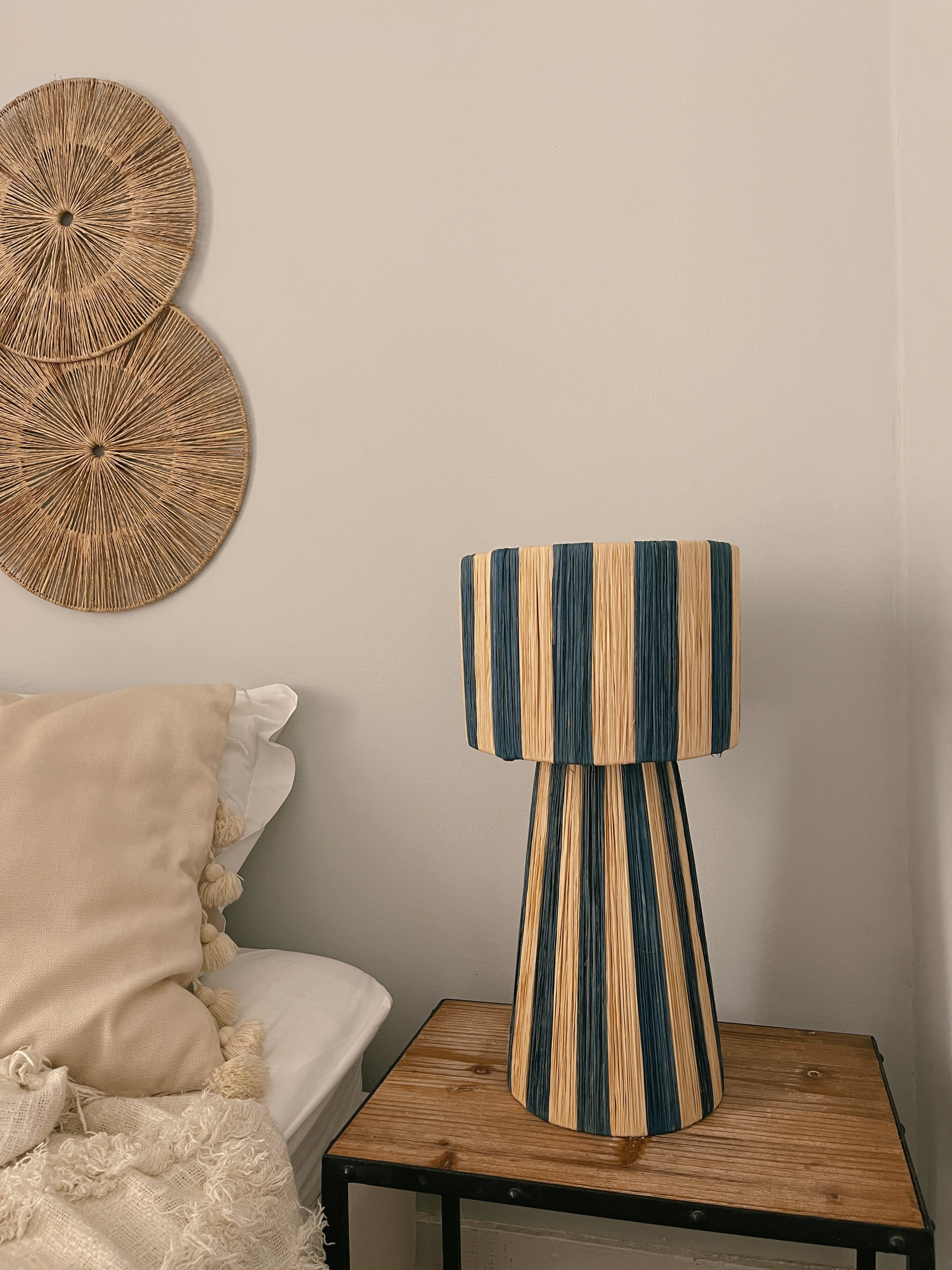 Candeeiro de Mesa Balibo Azul