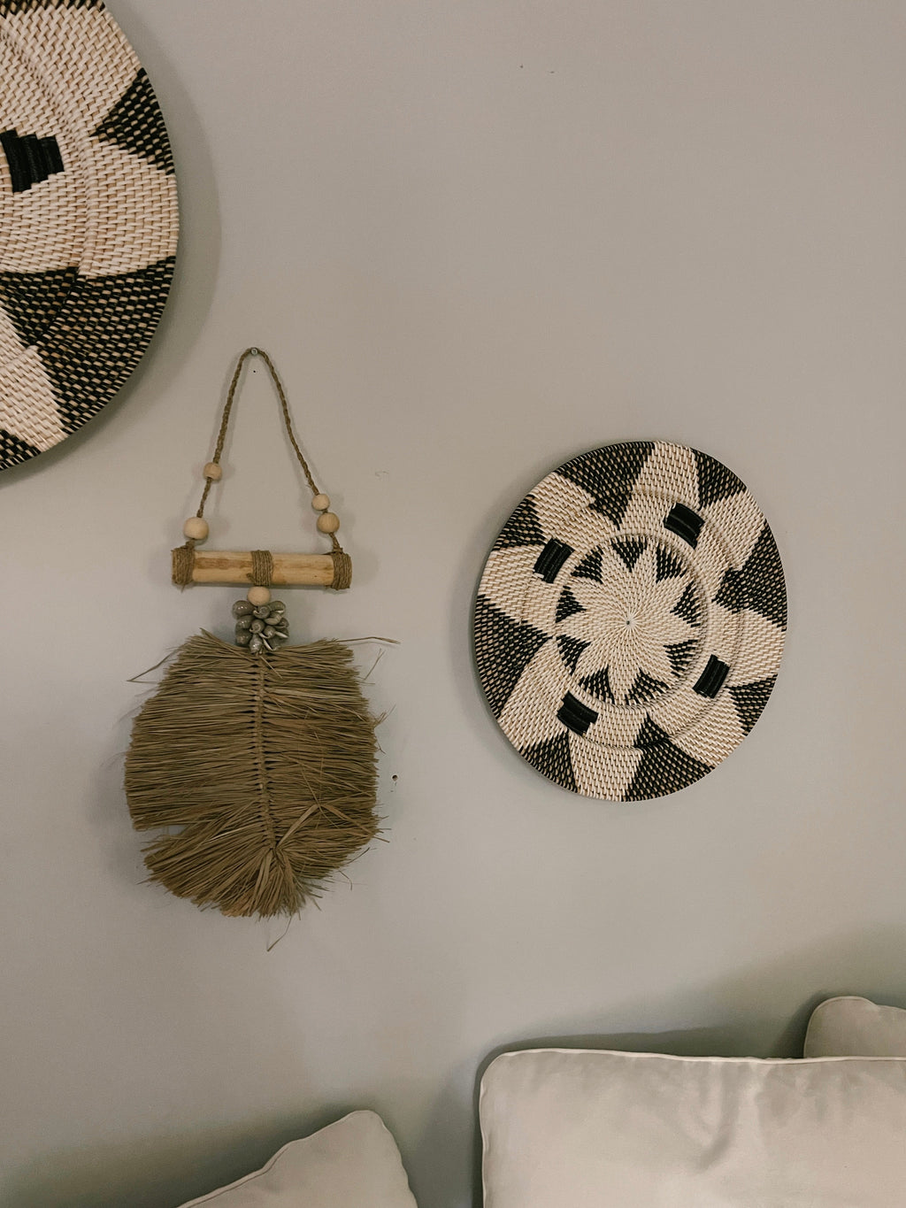 Lombok Black and White Wall Plate