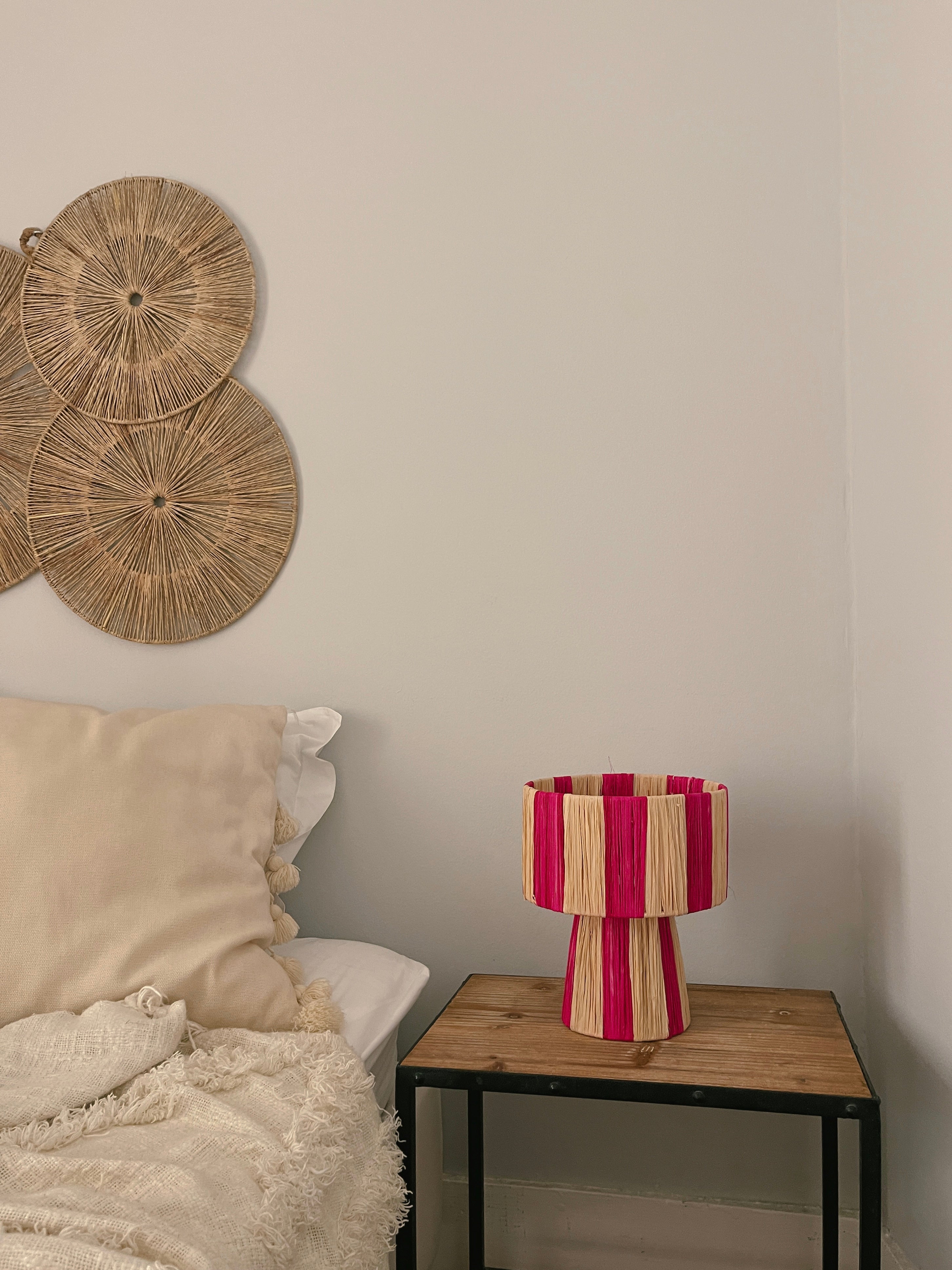 Candeeiro de Mesa Balibo Rosa