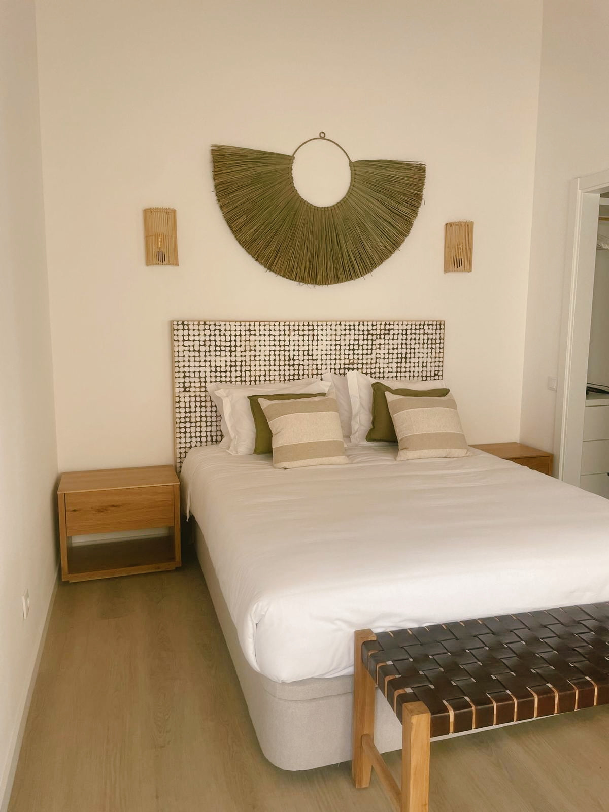 Aplique de Parede em Rattan Mehara