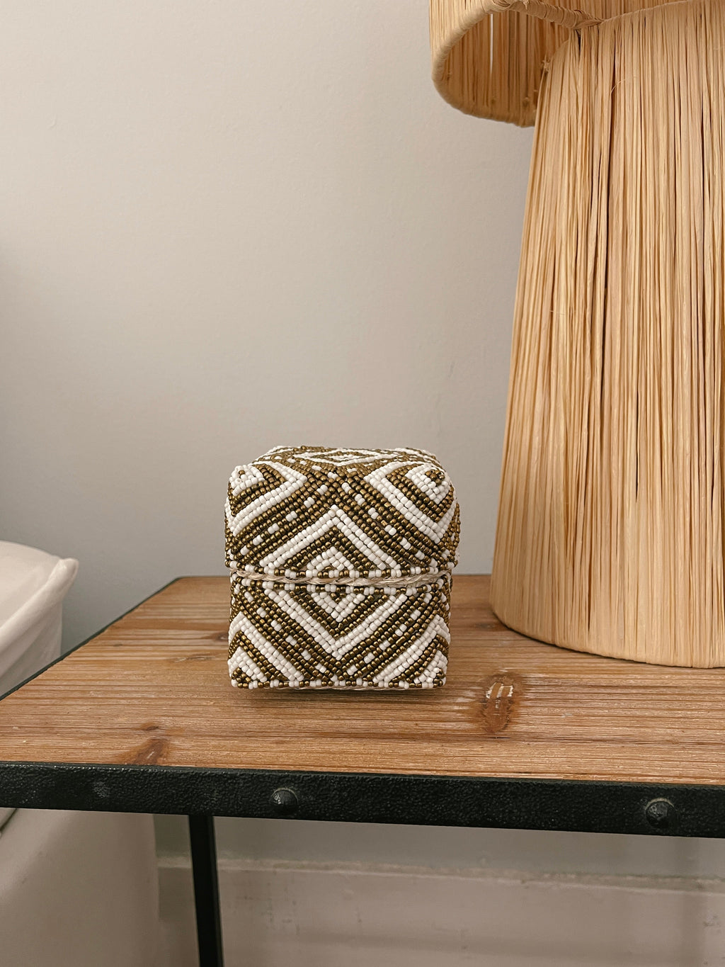 Melasti Bead Box - White and Gold