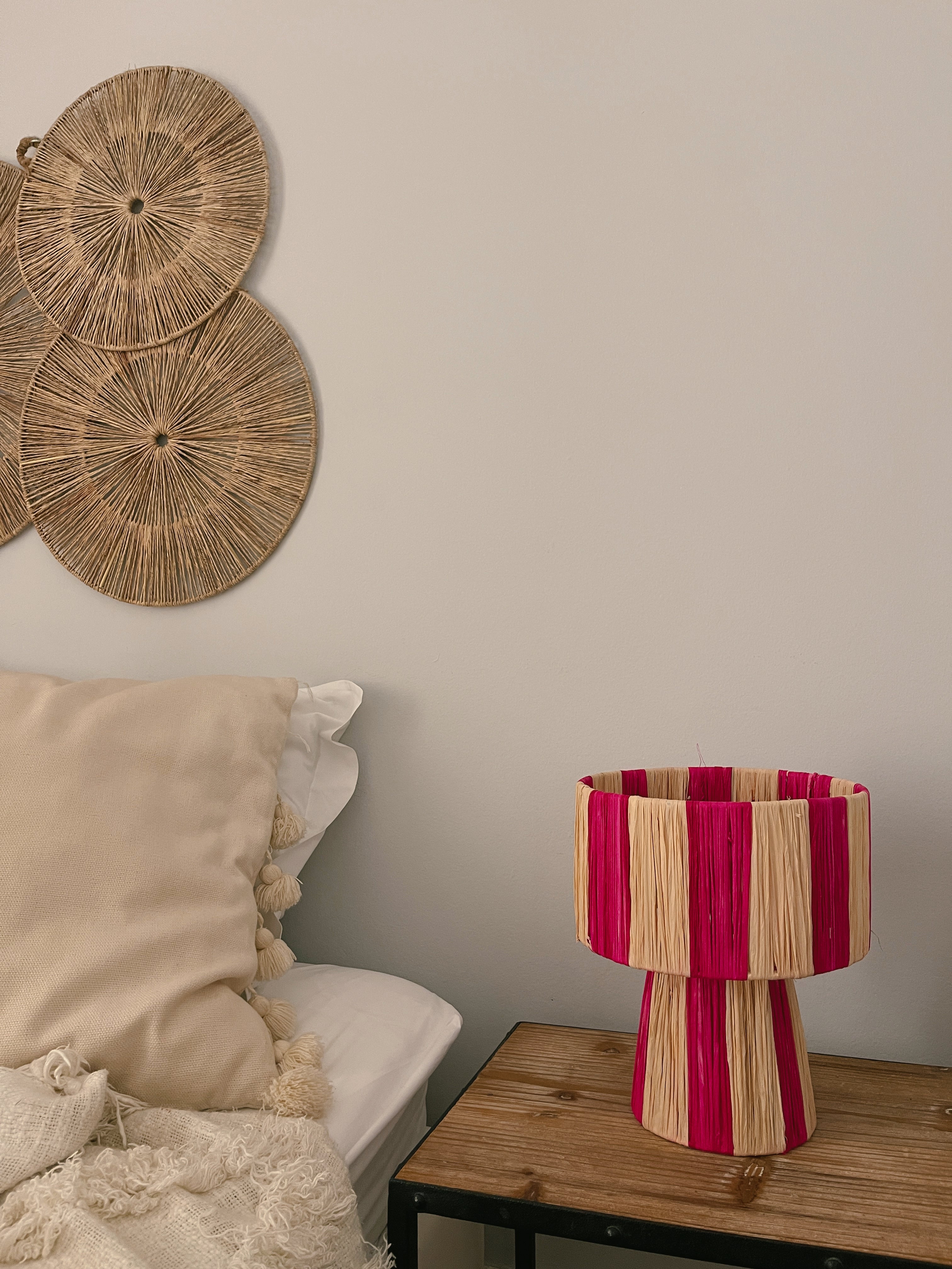 Candeeiro de Mesa Balibo Rosa