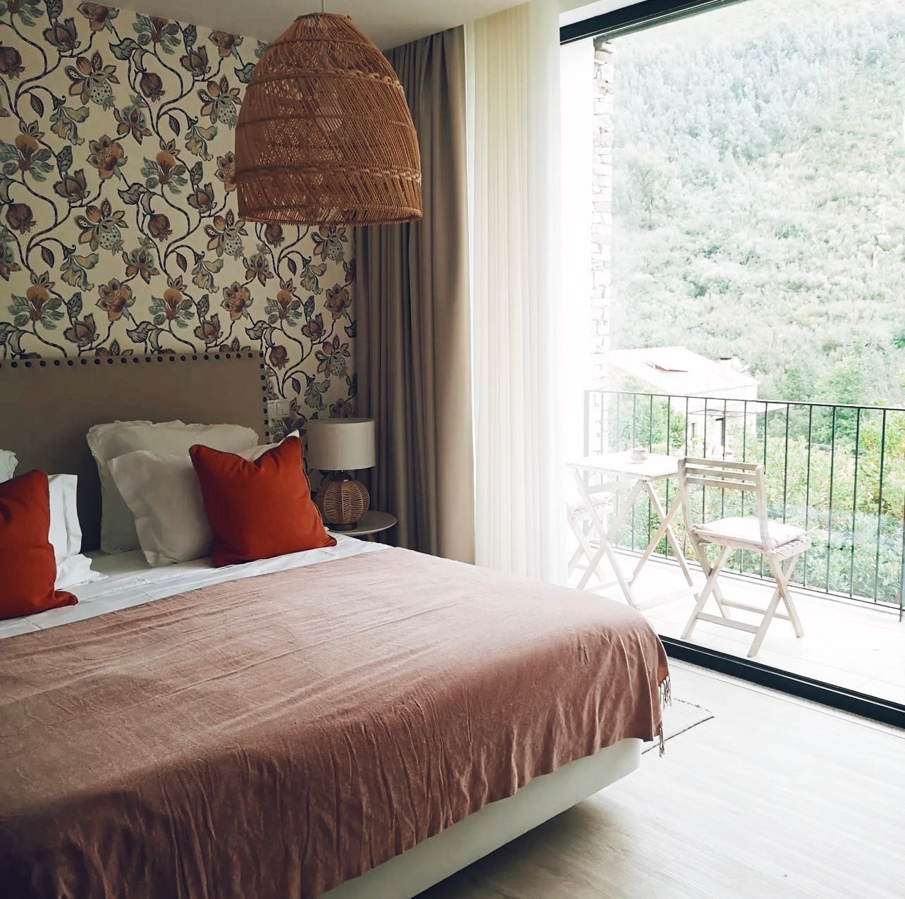 Abajur em Rattan Lauhata